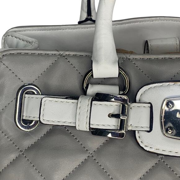 Michael Kors Hamilton Quilted Gray and White Hand Shoulder Bag - Picture 6 of 16